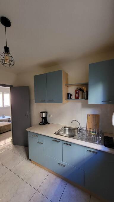 פרפיניין Appartement Chaleureux, Proche De La Gare מראה חיצוני תמונה