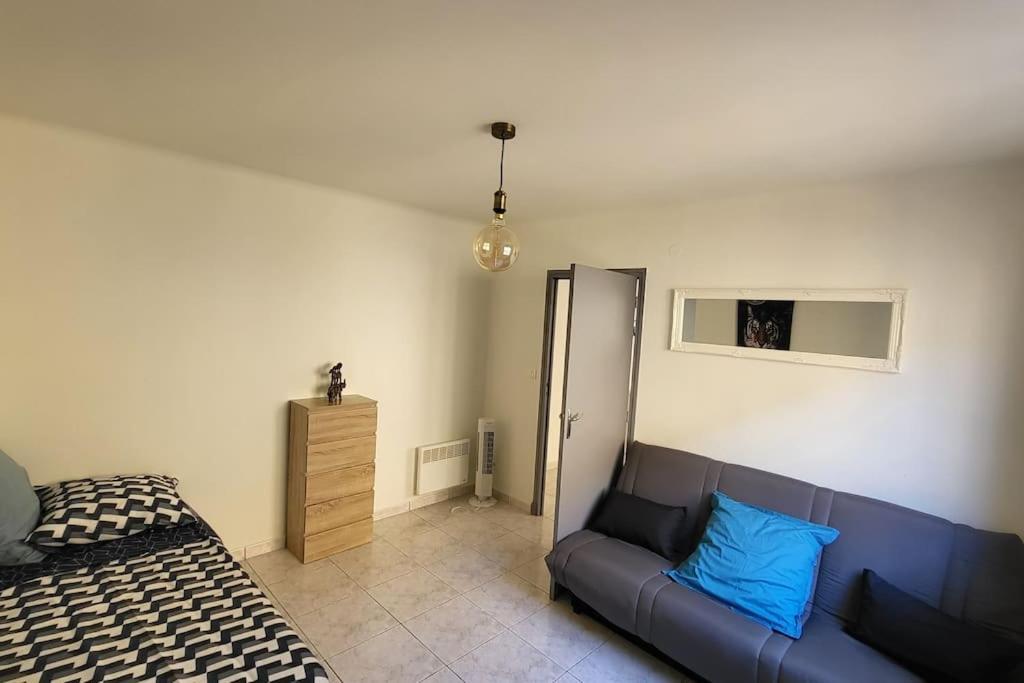 פרפיניין Appartement Chaleureux, Proche De La Gare מראה חיצוני תמונה